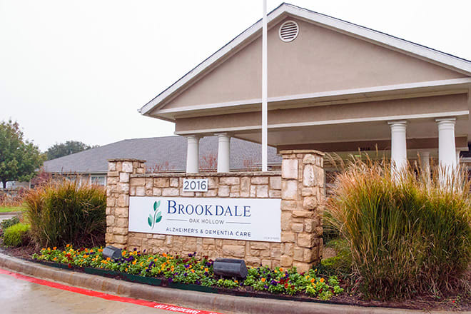 Brookdale Oak Hollow community exterior