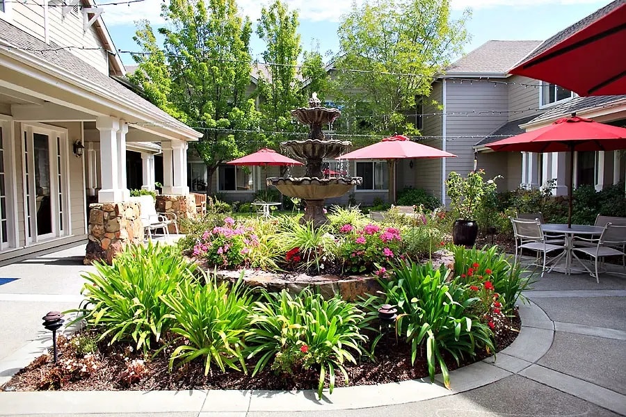 Aegis Living Corte Madera patio