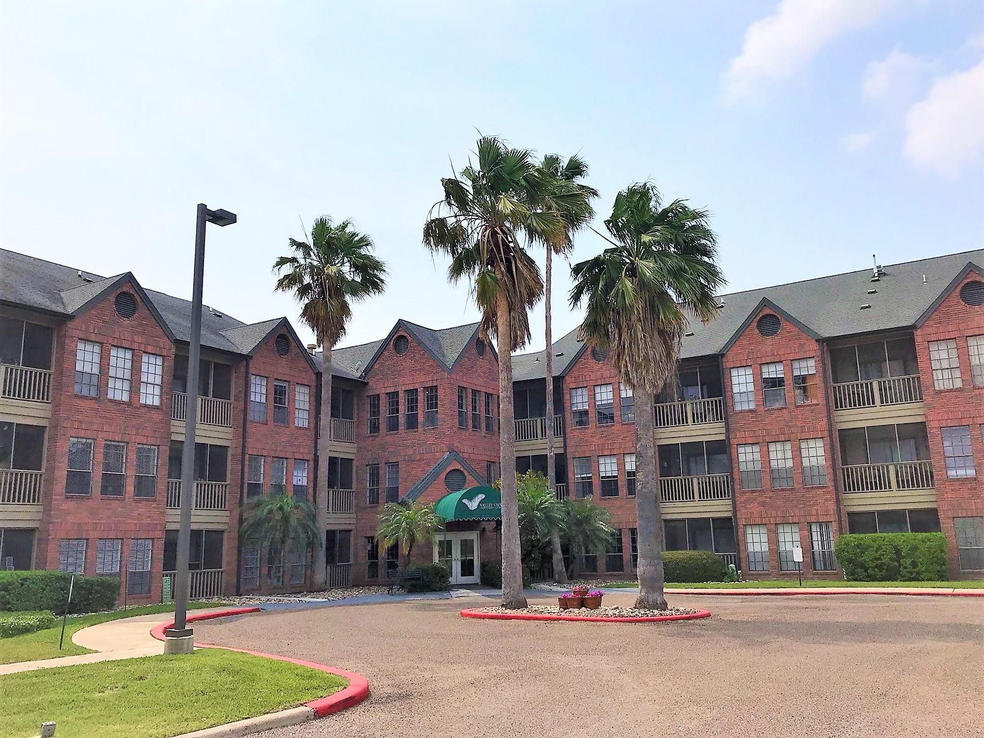 Valley View Independent Senior Living community exterior