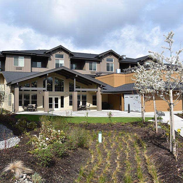 Bonaventure of Gresham outdoor common area