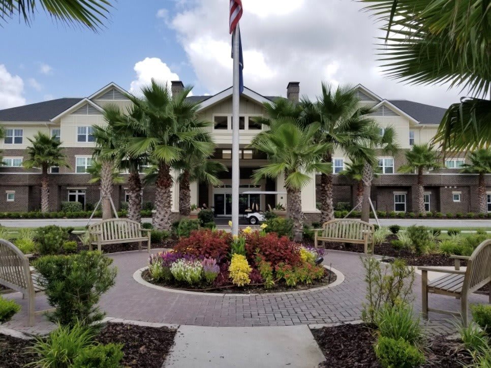 Daniel Pointe Retirement Community outdoor common area