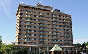 Brentmoor Retirement Community community exterior