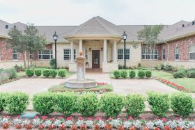 The Heritage At Eldridge Parkway outdoor common area