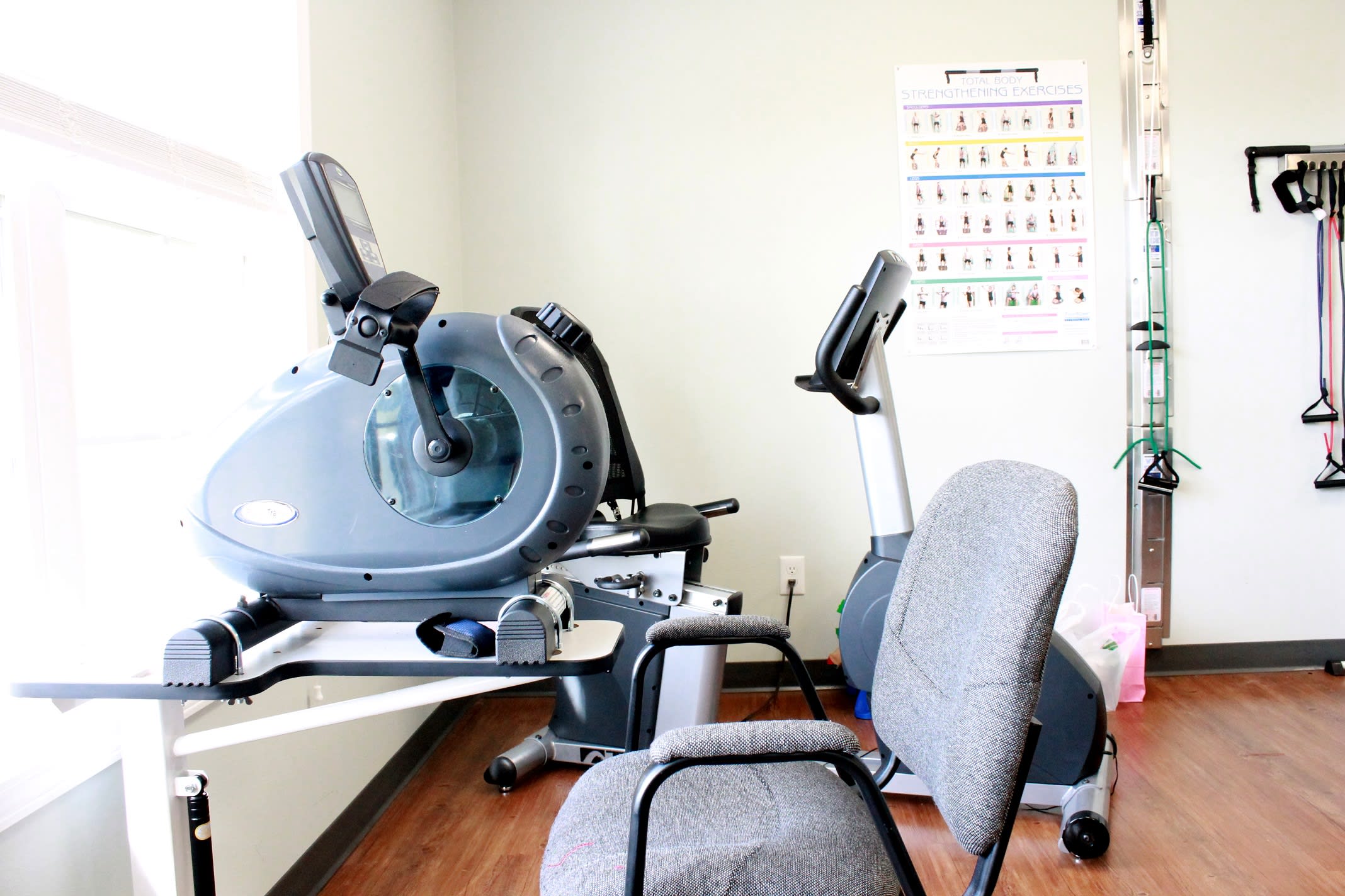 Riverside Elite Senior Living physical therapy room