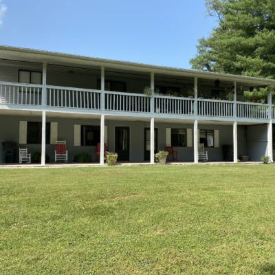 1019 Belle's Place of Bedford outdoor common area