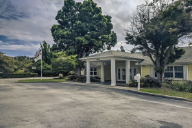 Lighthouse Senior Living at Dunedin community exterior