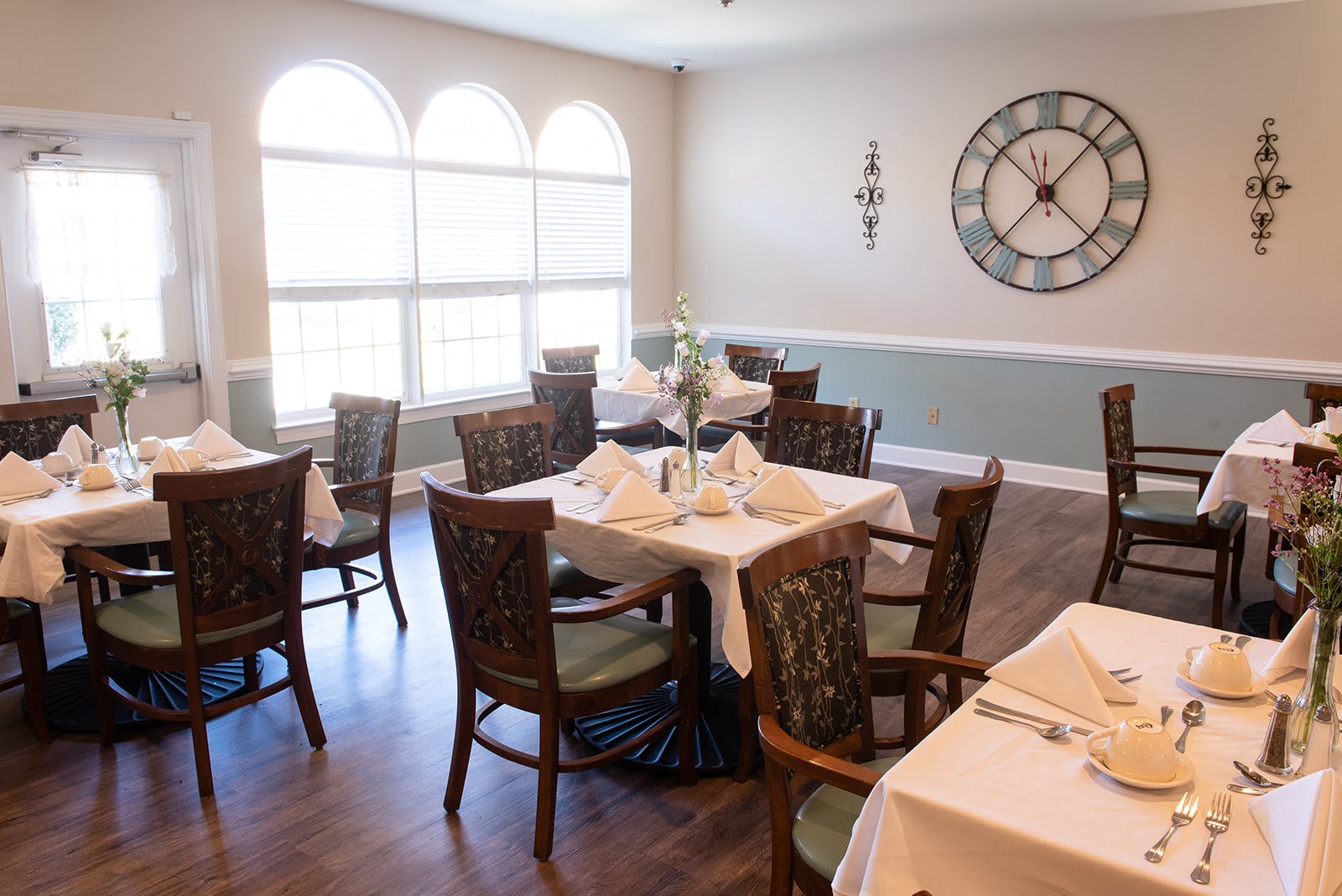 Viva Senior Living at Berryville dining room