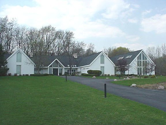 Shepherd of Crystal Lake community exterior