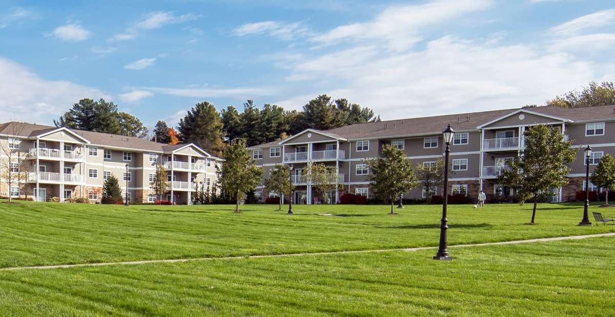 Summit at Eastwyck outdoor common area