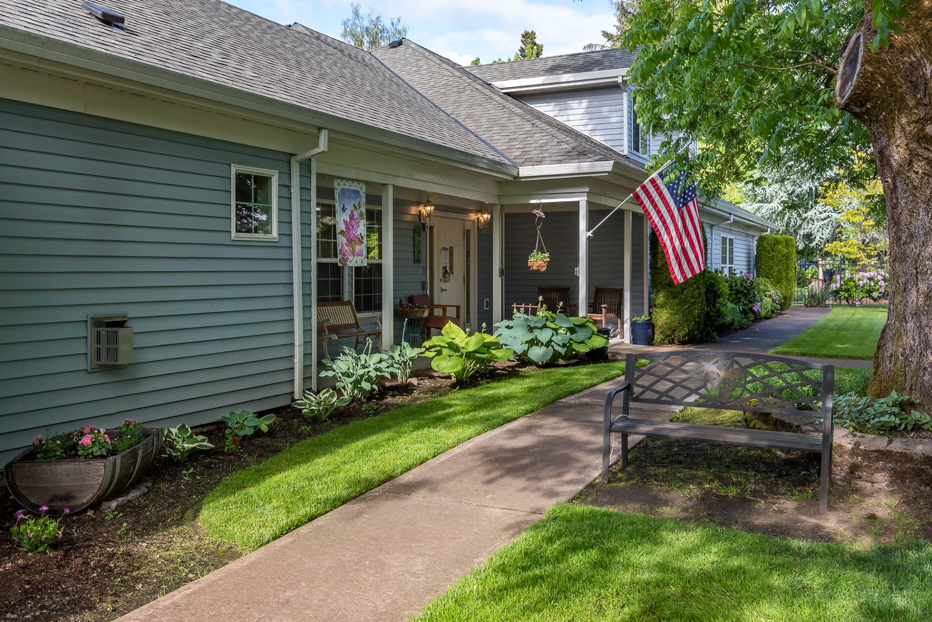 Hawthorne House community exterior