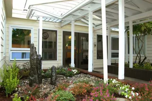 McKenzie Manor Memory Care garden