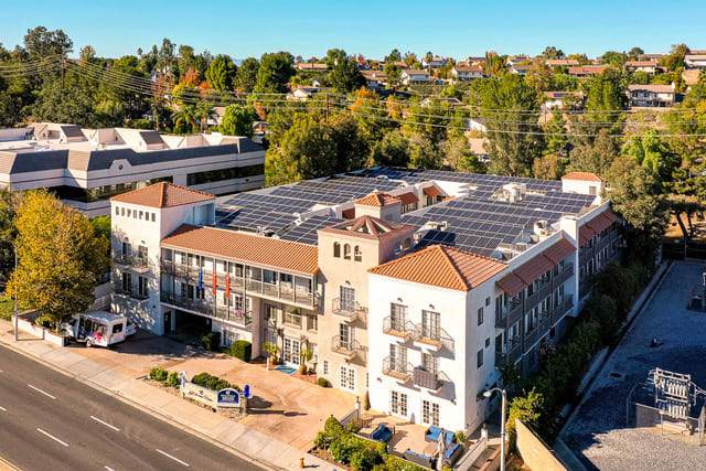 Santa Clarita Hills Senior Living