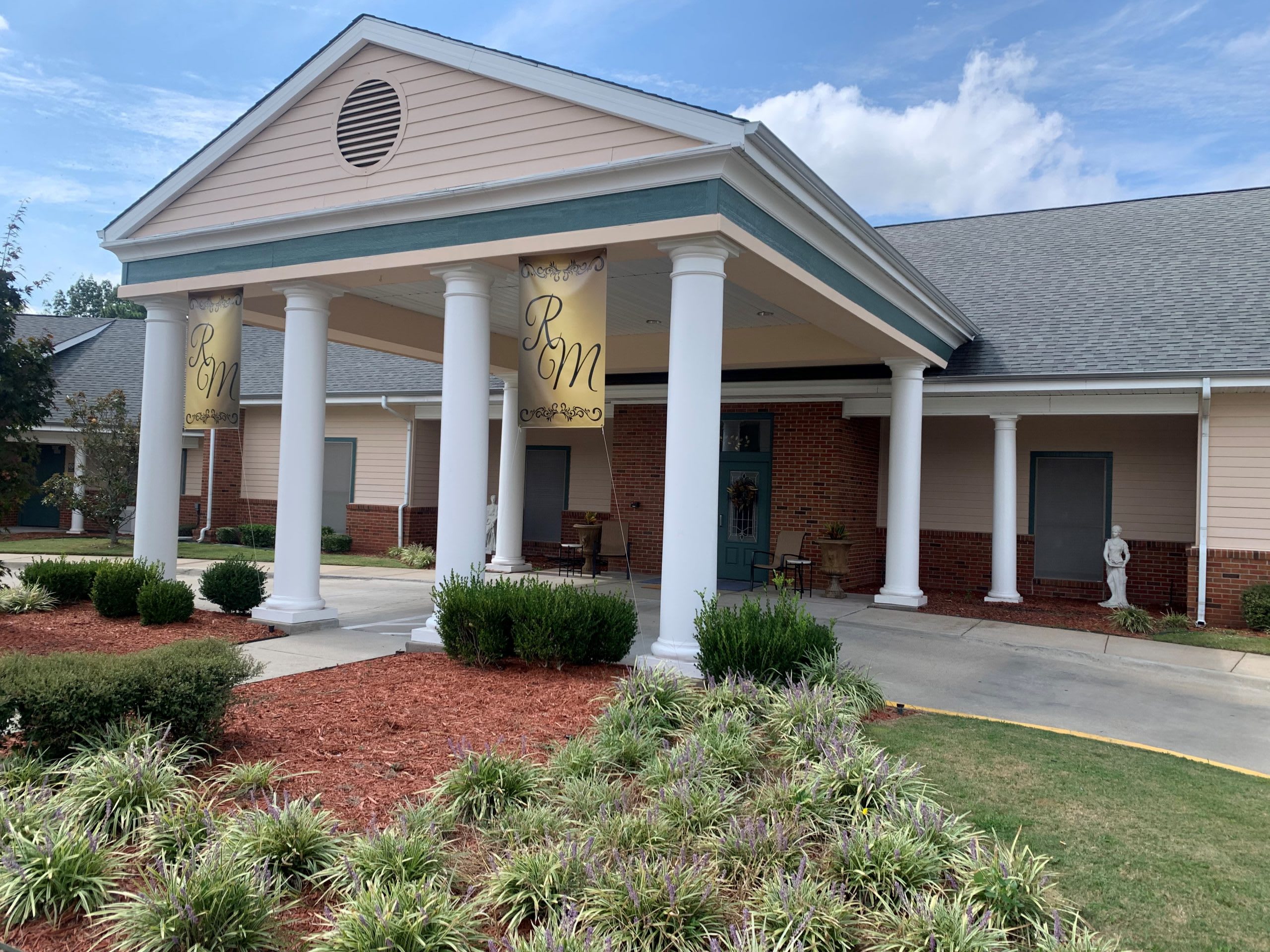 Mercy House Texarkana Assisted Living and Memory Care
