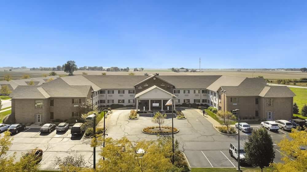 Windward Pointe Senior Living community exterior