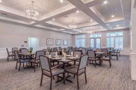 Alto Duval Station dining room