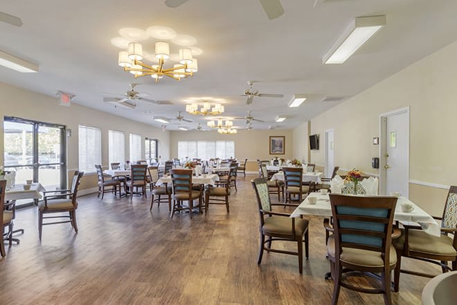 Vibrant Assisted Living dining room