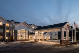 Rivermere Senior Living of Brookfield community exterior