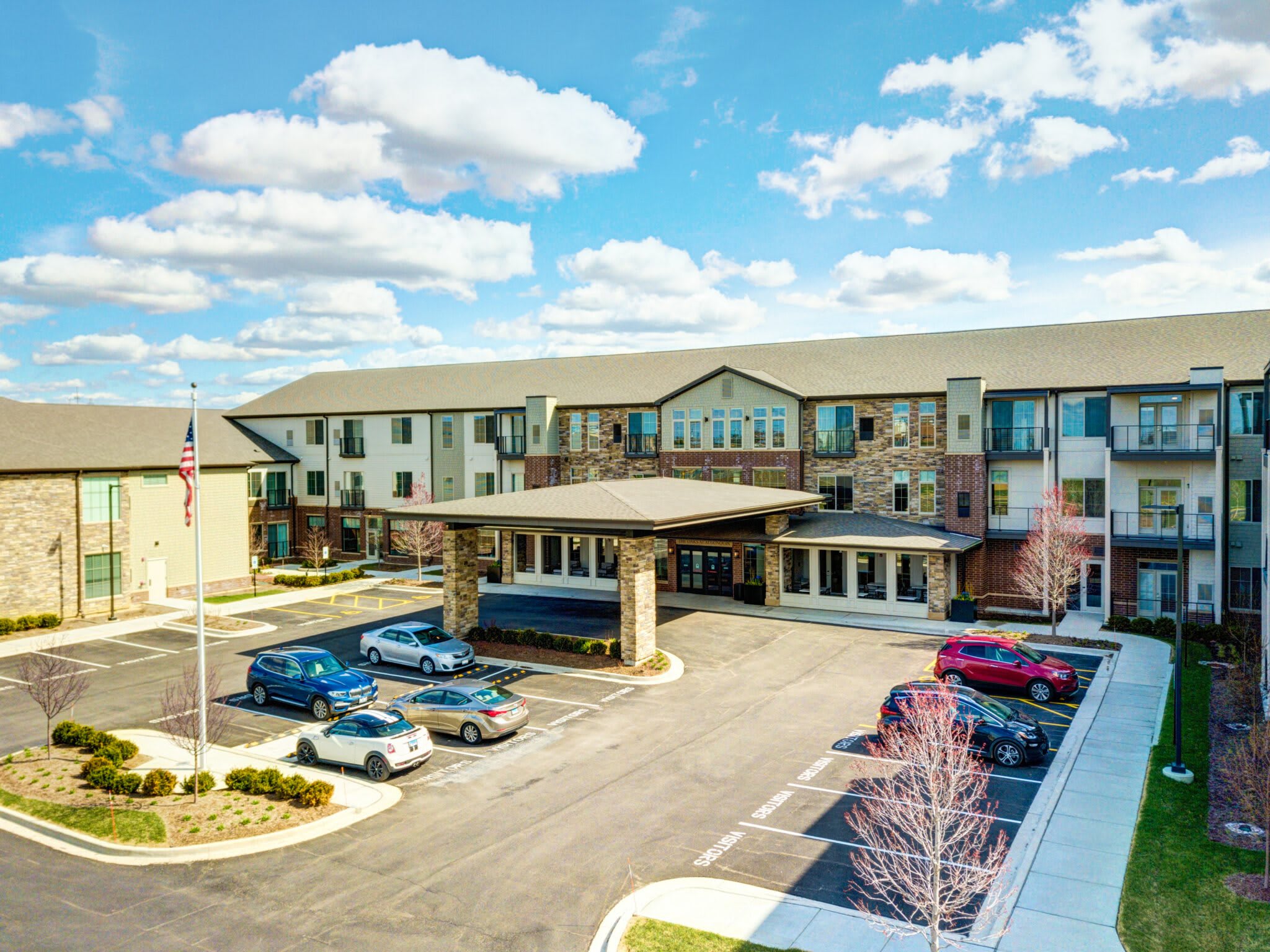 The Oaks at Algonquin community exterior