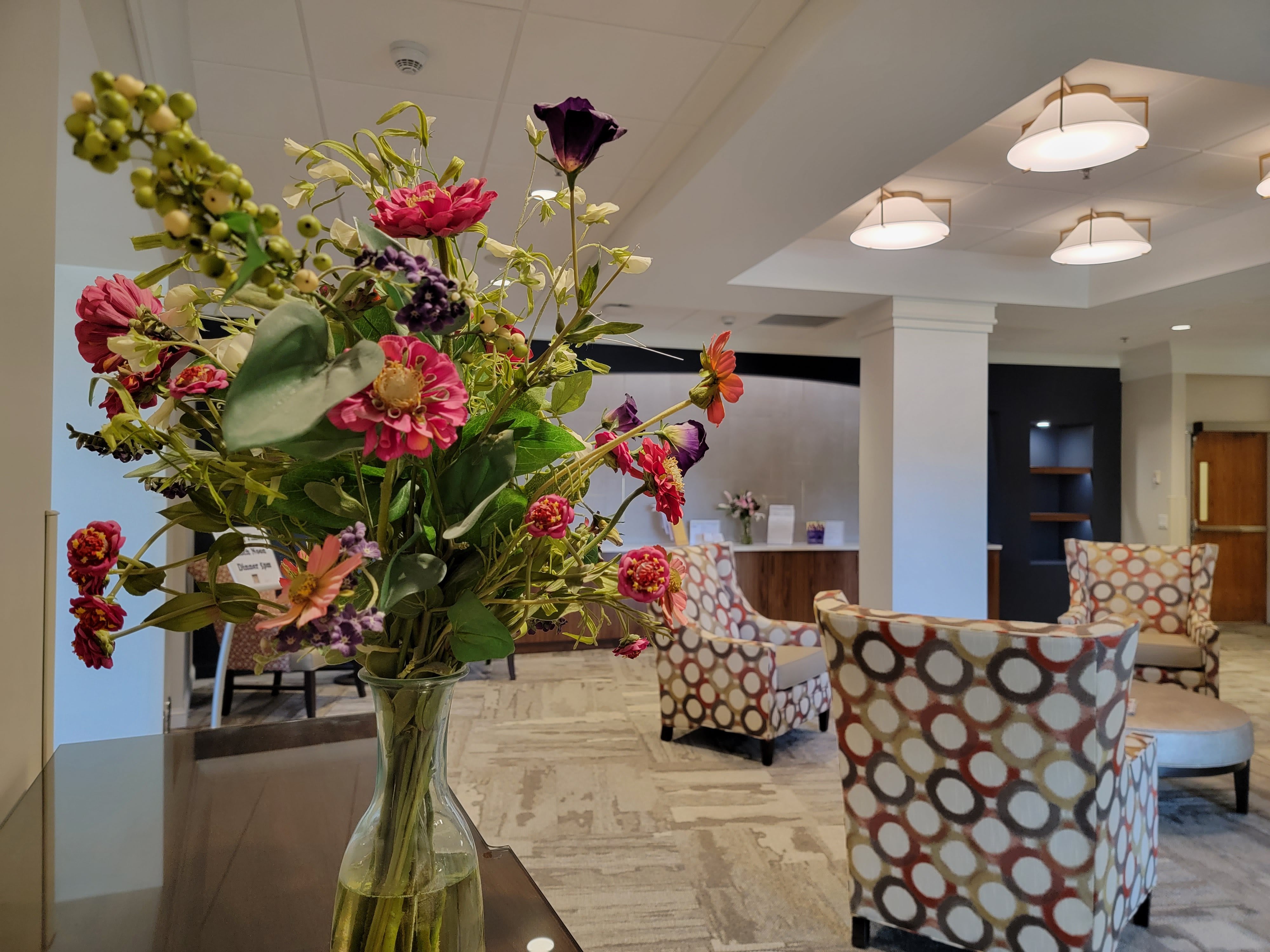 Roitenberg Family Assisted Living Residence indoor common area