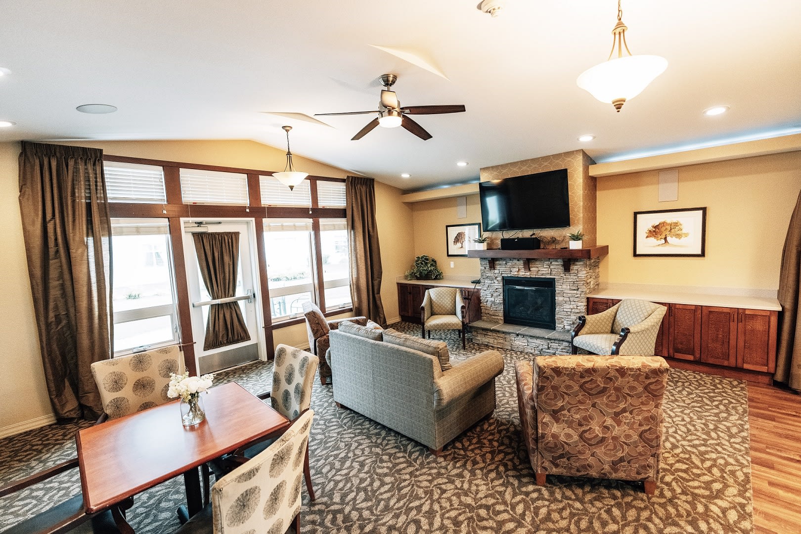 Kalispell Assisted Living indoor common area