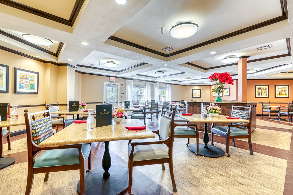 Sierra Blanca Senior Living dining room