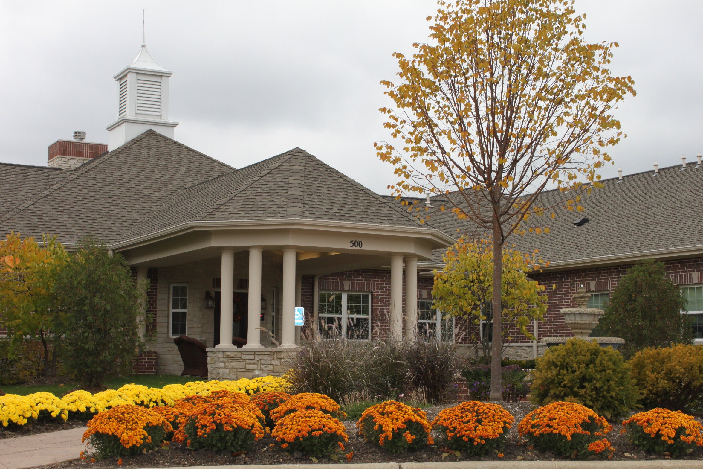 Autumn Leaves of Vernon Hills community exterior