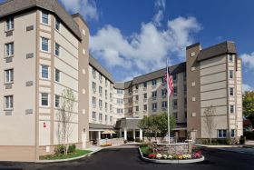 Atria Glen Cove 