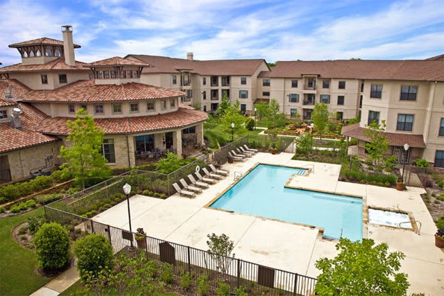 Parkview in Frisco Assisted Living and Memory Care swimming pool