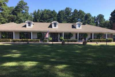 Photo of Pinecrest Retirement Lodge