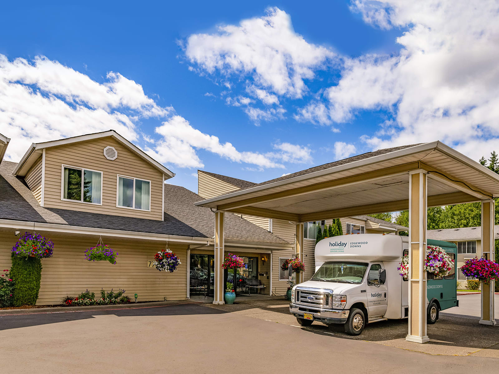 Photo of Holiday Edgewood Downs