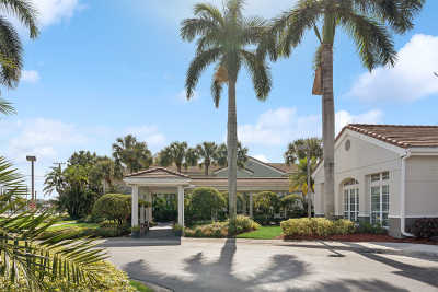 Photo of Barrington Terrace at Boynton Beach