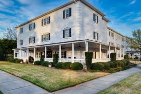 Ashton Manor at Sugarloaf 