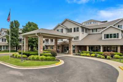 Photo of Holiday Lone Oak