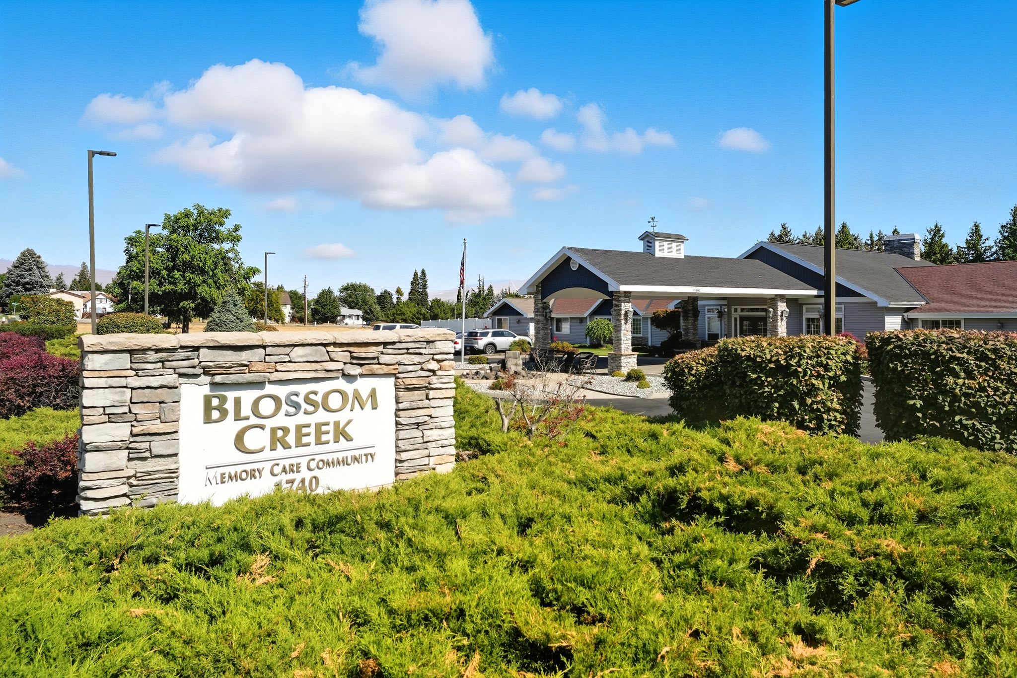 Blossom Creek by Cogir 