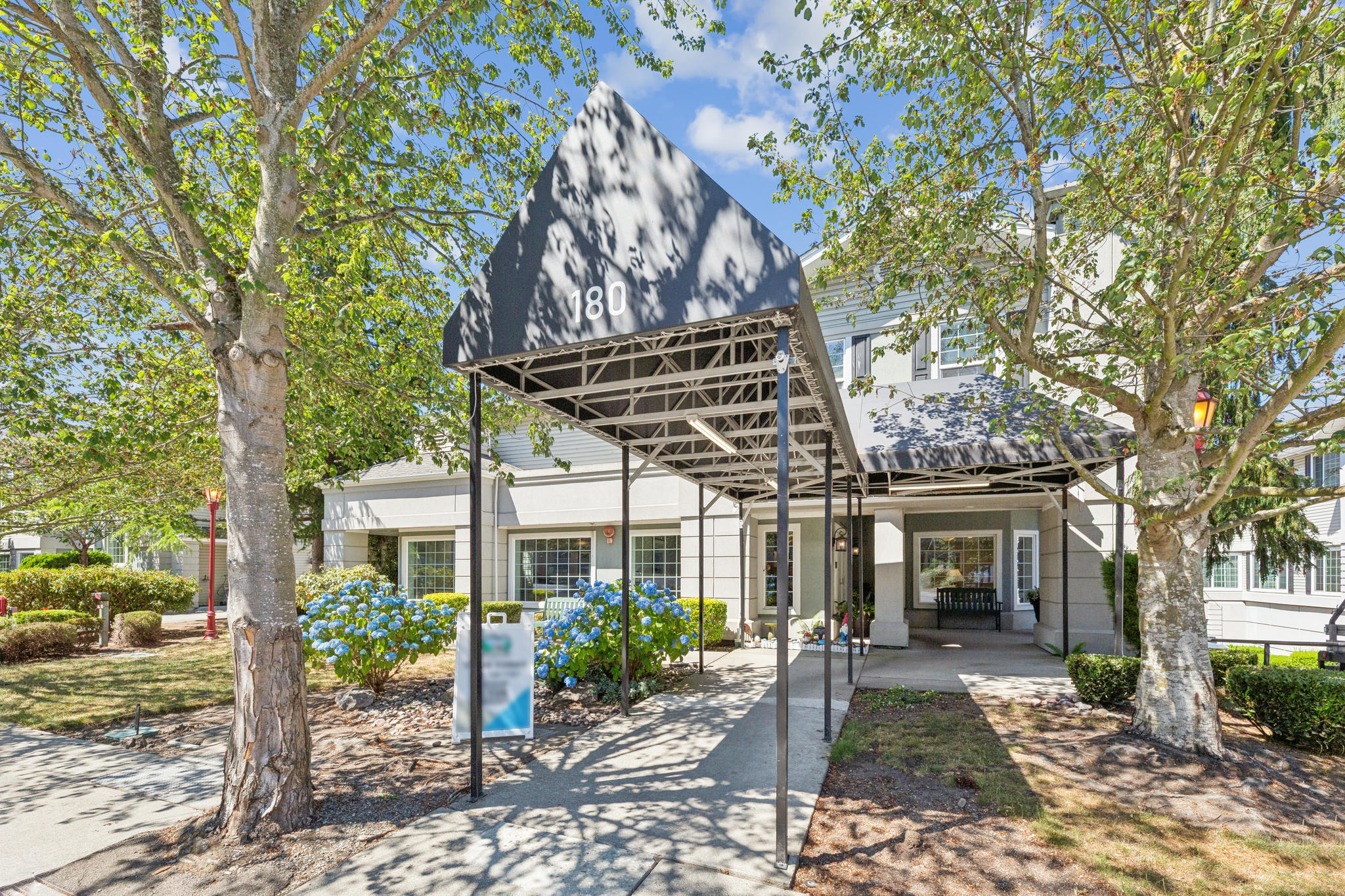 Edmonds Landing by Cogir