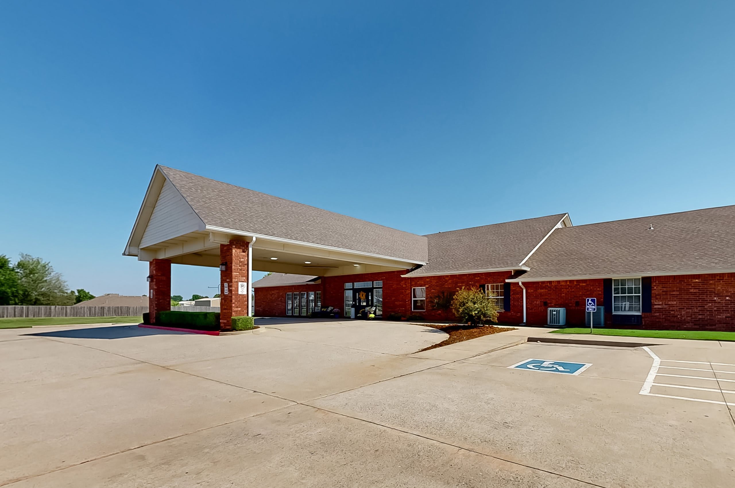 Arbor House of Mustang 