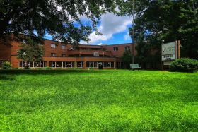 St Cloud Carefree Living by Oxford Living 