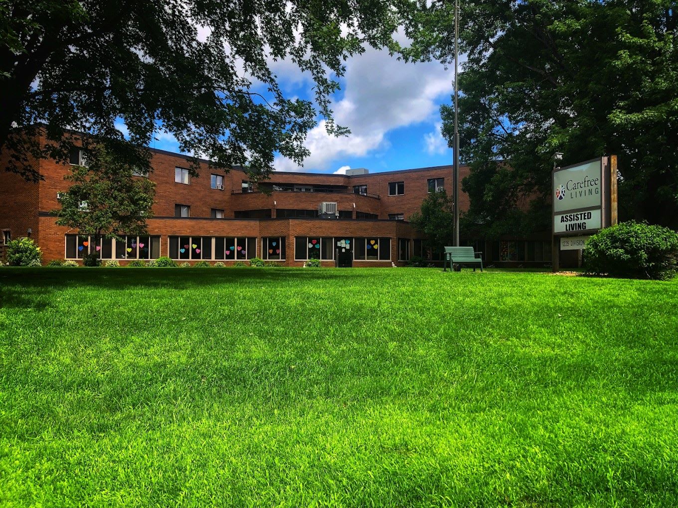 St Cloud Carefree Living by Oxford Living 