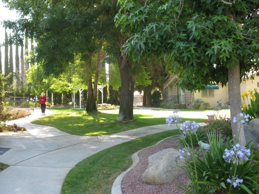 Paradise Gardens Manor
