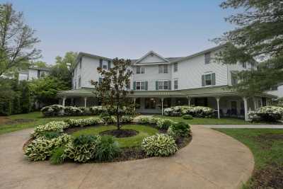 Photo of Mira Vie Tinton Falls