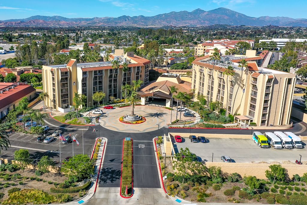 Meridian at Laguna Hills 