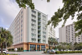 AHAVA Senior Residences at Aventura community exterior