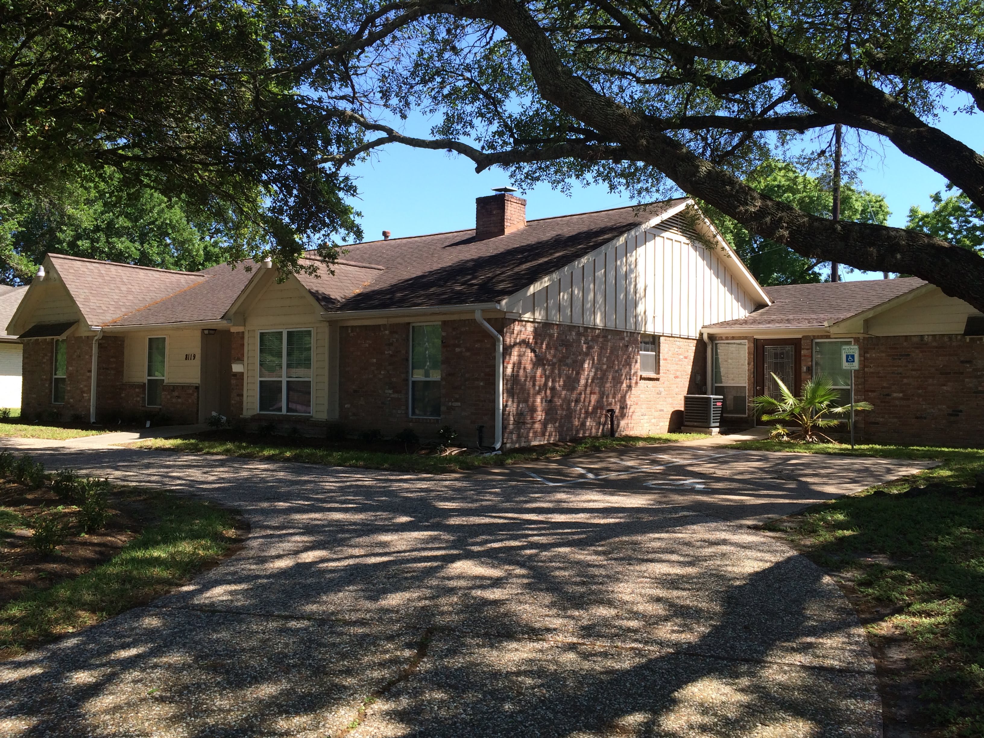 Photo of Braeburn Manor Assisted Living Center