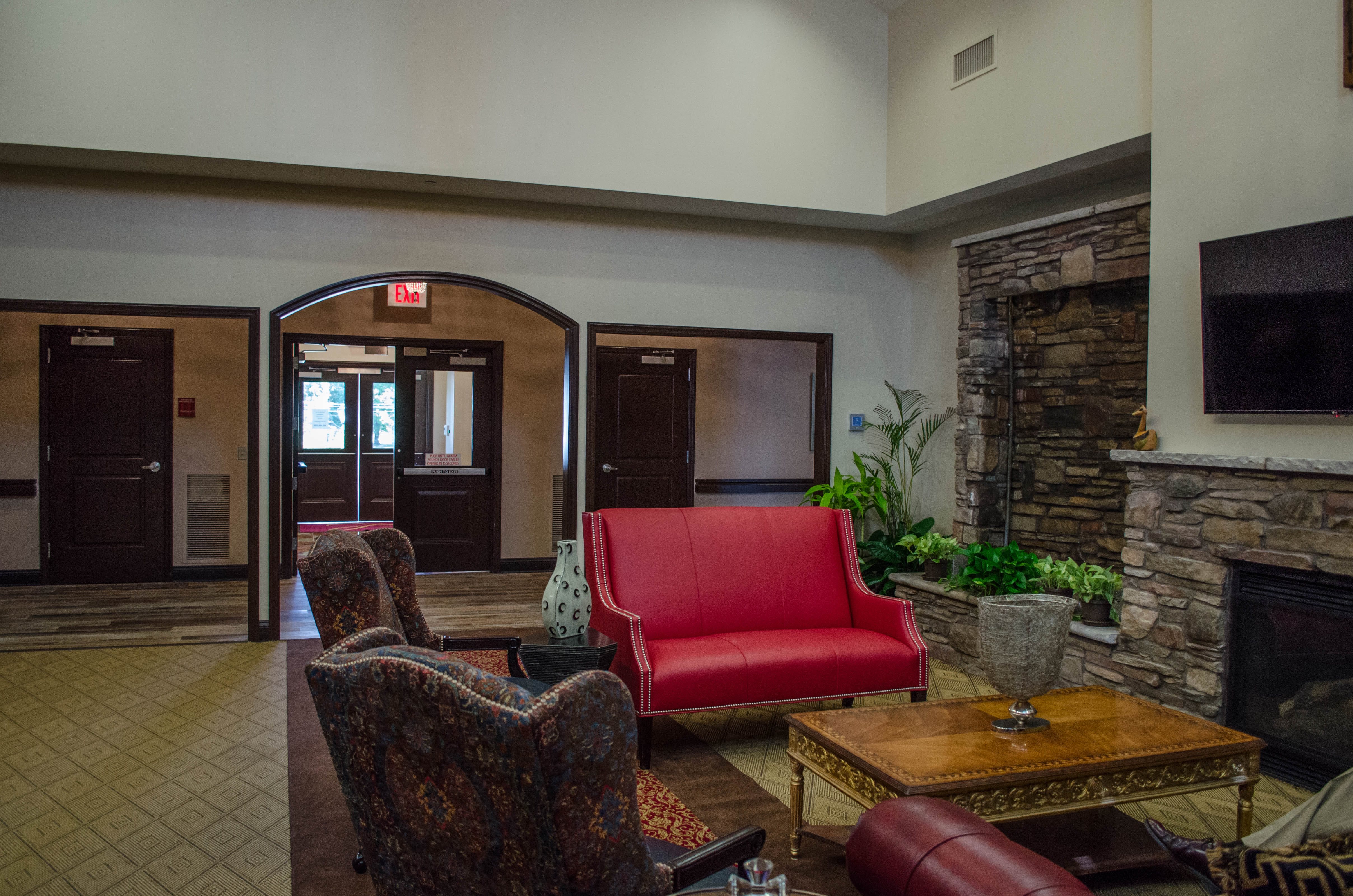 Meadow Falls of Chagrin indoor common area