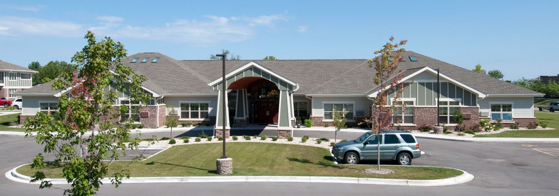 Heritage Court Waukesha community exterior
