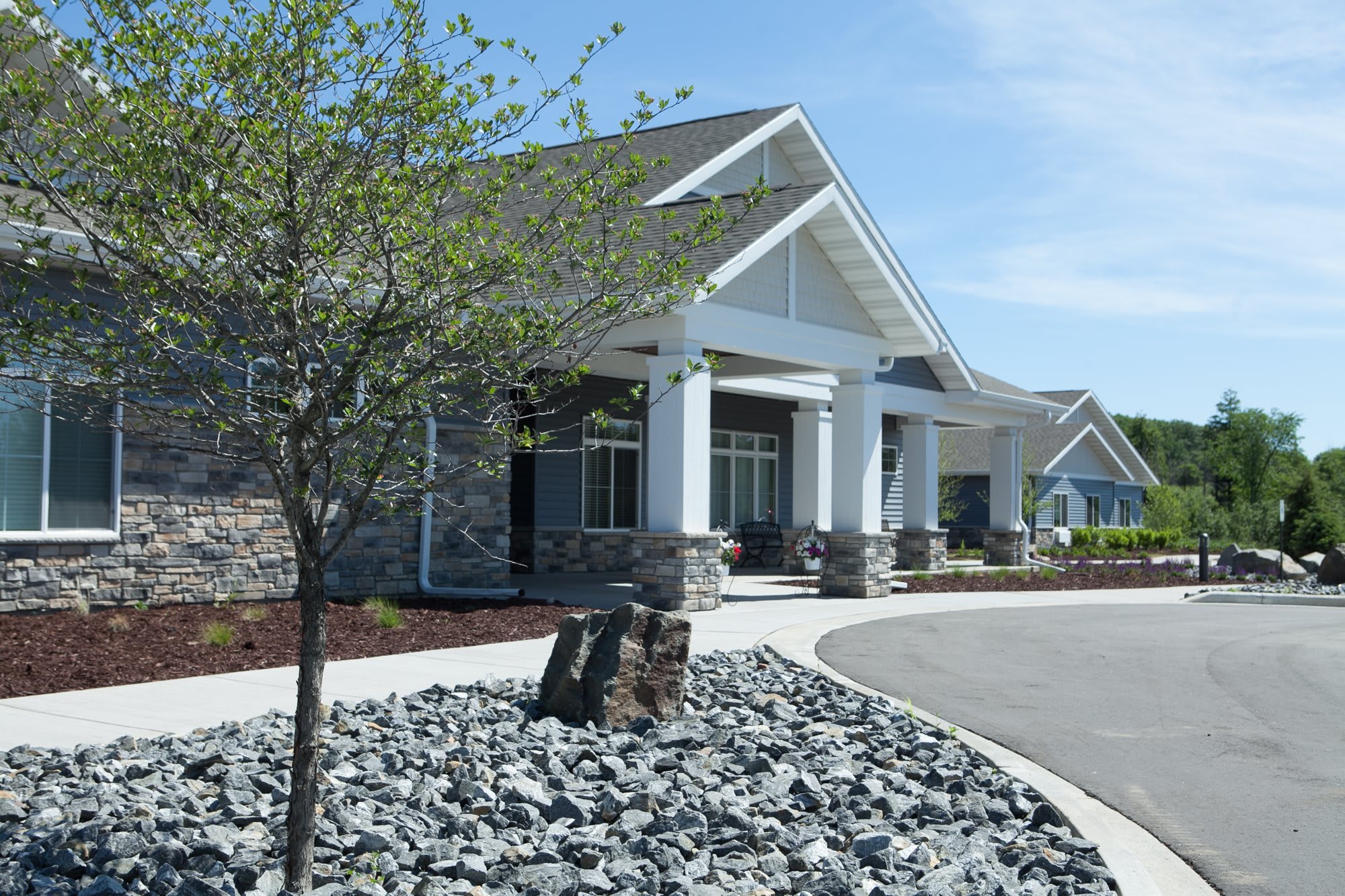 Weston Memory Care outdoor common area