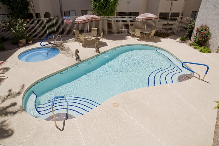The Springs of Scottsdale swimming pool