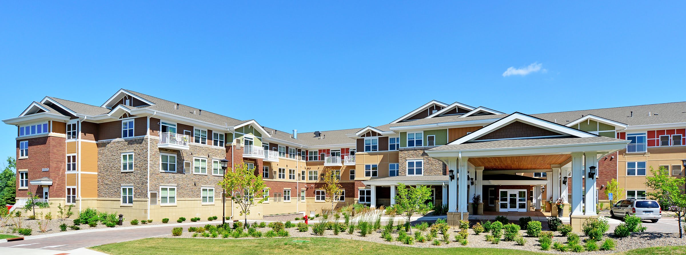 The Waters of Kingsley Shores and Kingsley Place community exterior