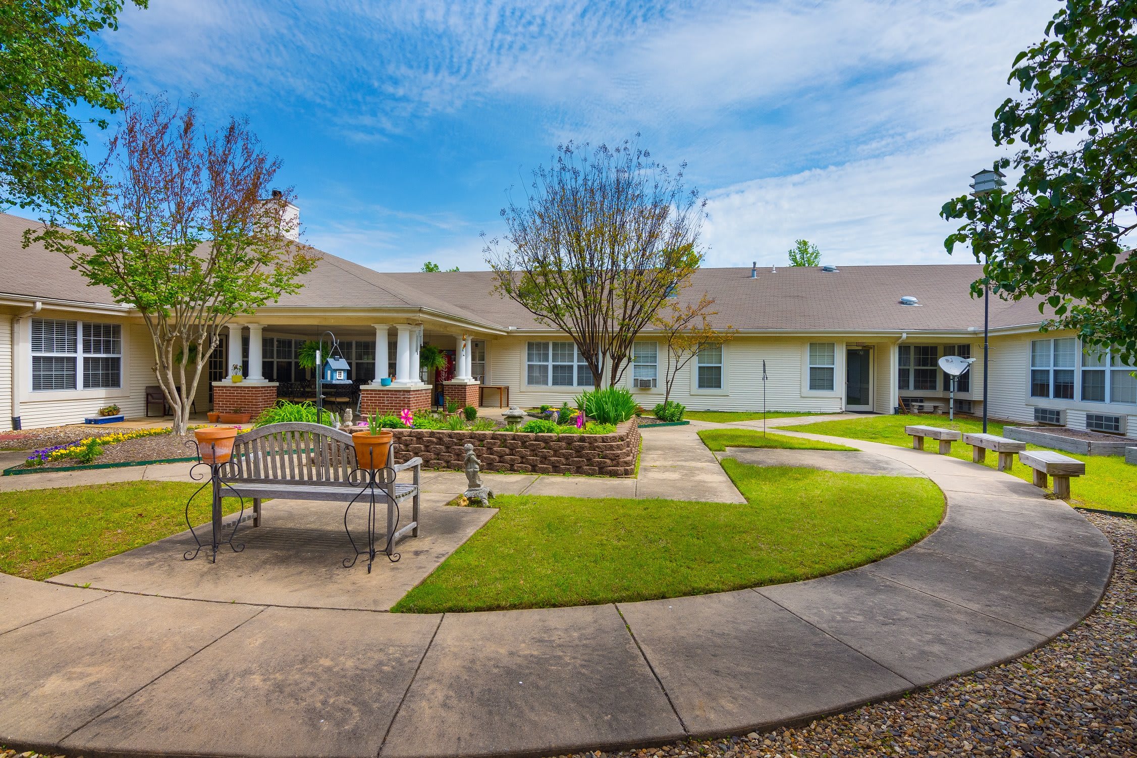 Willow Grove of Maumelle outdoor common area