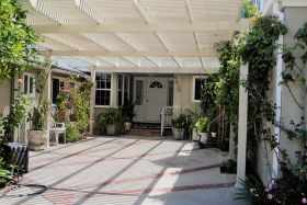 Photo of Encino Gardens